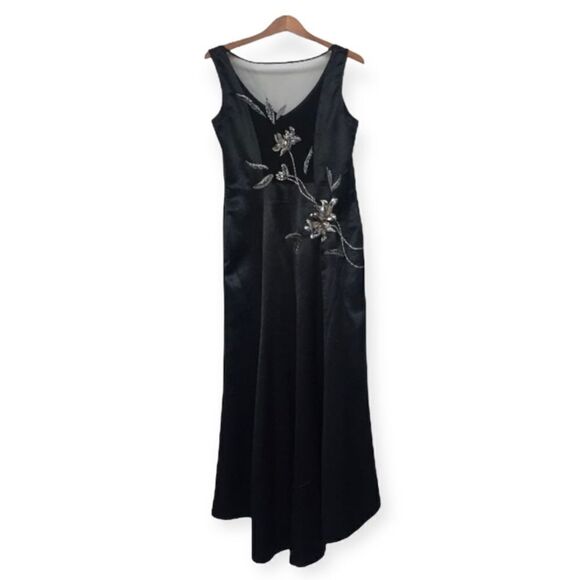 Together SZ 8 black  evening gown - Picture 1 of 6